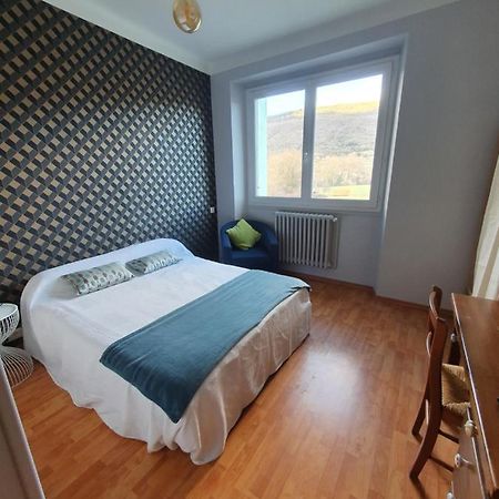 Chambre privée du Majestic Saint-Affrique Exterior foto