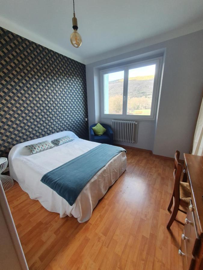 Chambre privée du Majestic Saint-Affrique Exterior foto